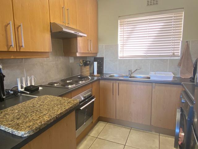 To Let 2 Bedroom Property for Rent in Pinehurst Western Cape